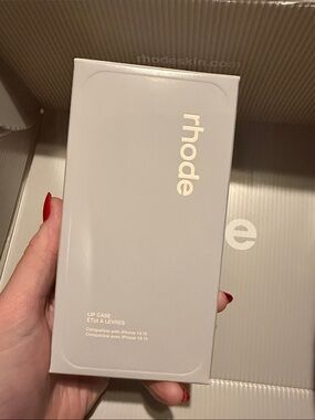 RHODE Lip Case for iPhone 14/15 — Light Gray